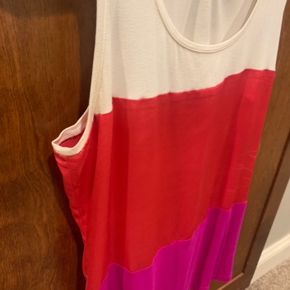 Multi-colored tank